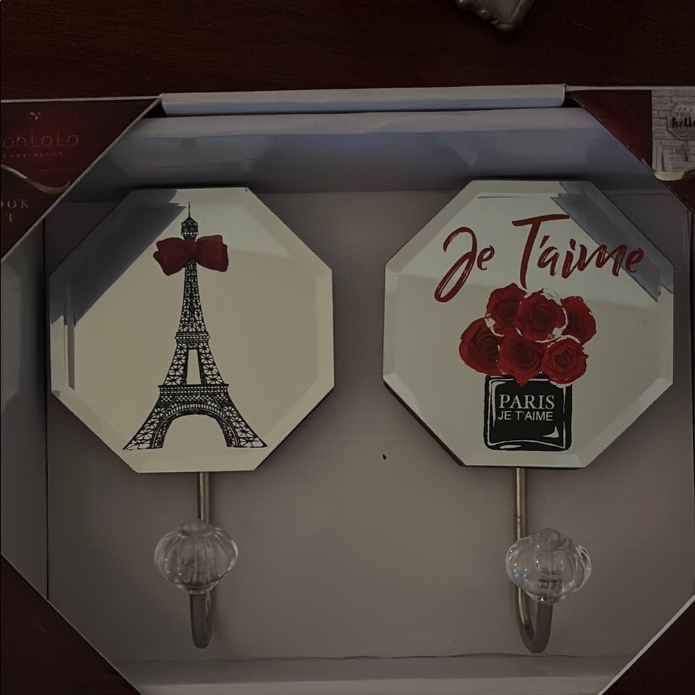 Black and Red Parisian Wall Hooks with Eiffel Tower and Je T'aime Design